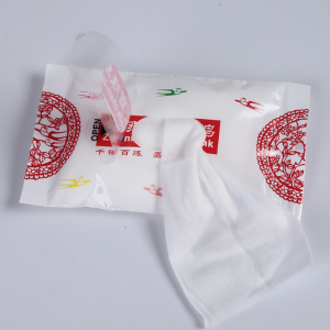 簡便裝濕紙巾 15.5 X 8cm; 濕巾:14 X 20cm